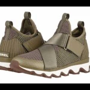 Sorel Kinetic Green Tennis Shoes 8.5